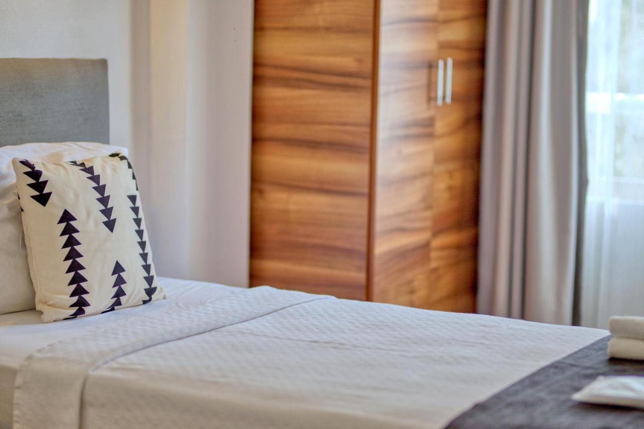 Camlik 87 Hotel Ayvalik Ngoại thất bức ảnh