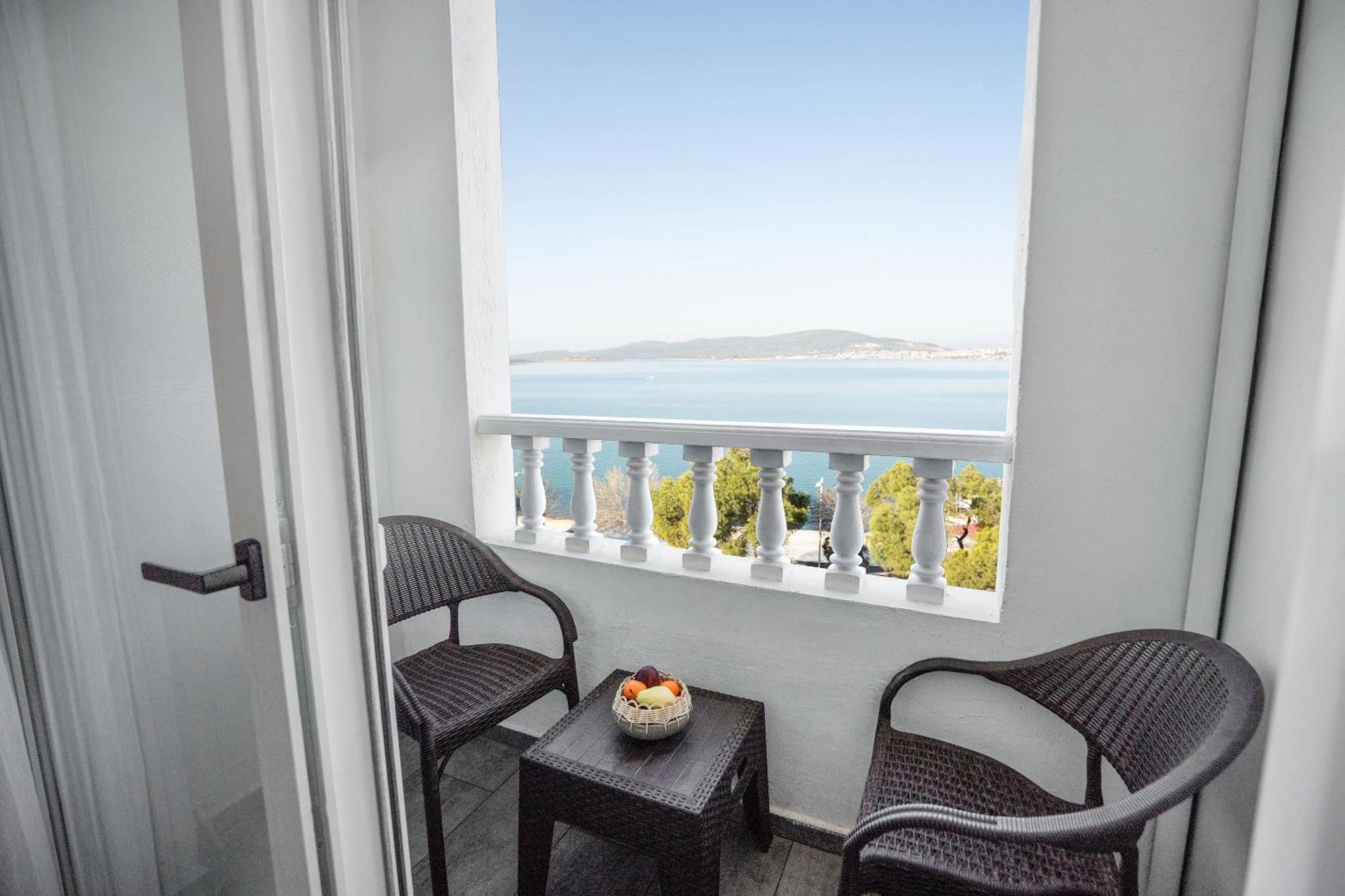 Camlik 87 Hotel Ayvalik Ngoại thất bức ảnh