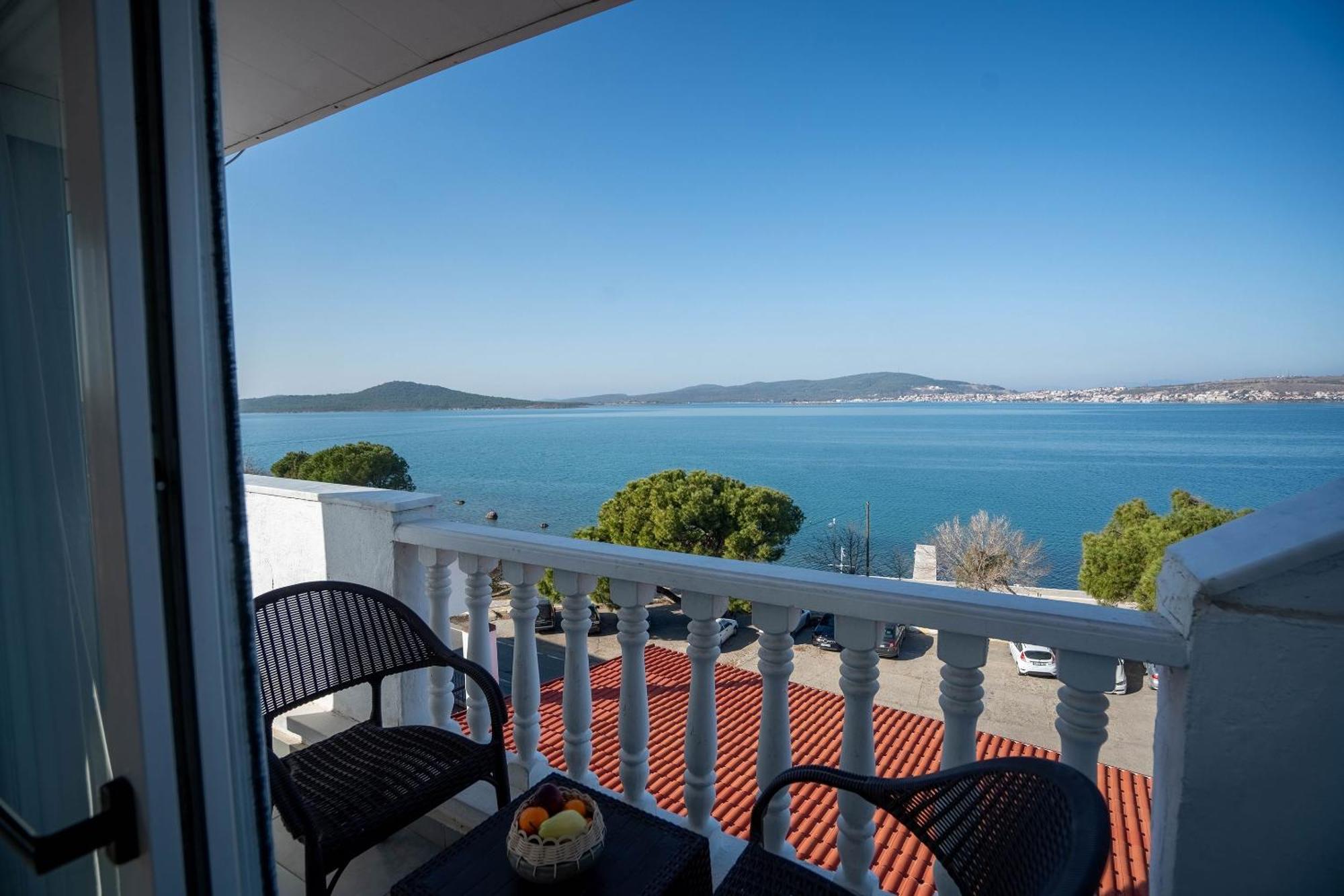 Camlik 87 Hotel Ayvalik Ngoại thất bức ảnh